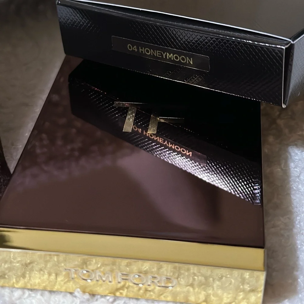 NEW TOM FORD Eye Color Quad Eyeshadow Palette for Long-Wearing & Buildable Color